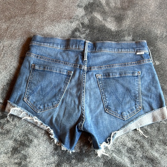 Mother Rascal slit flip shorts size 26 - Picture 2 of 8